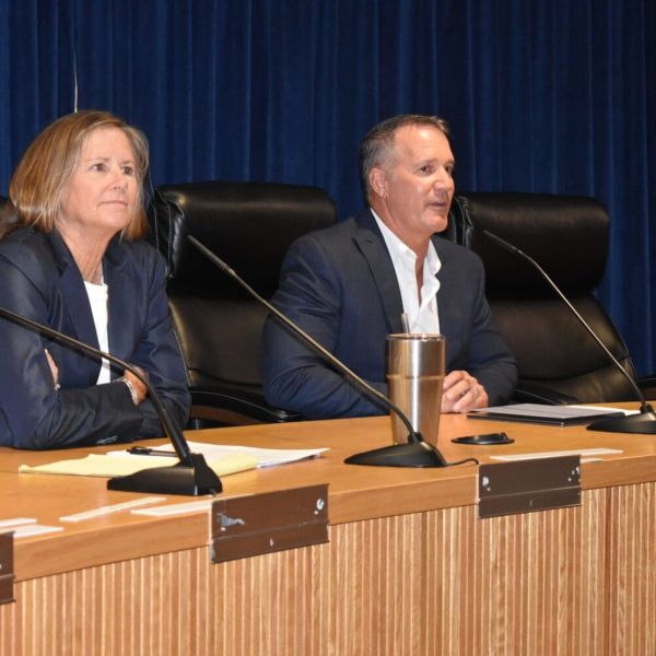 Mayoral candidates outline differing views