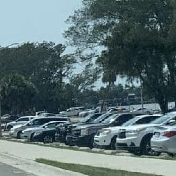 Boaters outnumber beachgoers in Holmes Beach