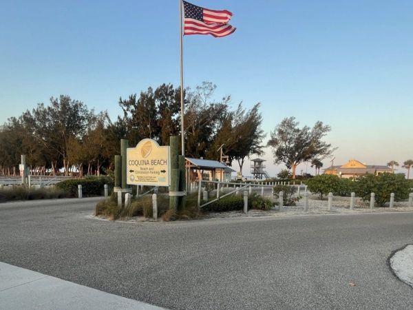 Longboat Key officials suggest traffic flow options for Coquina Beach