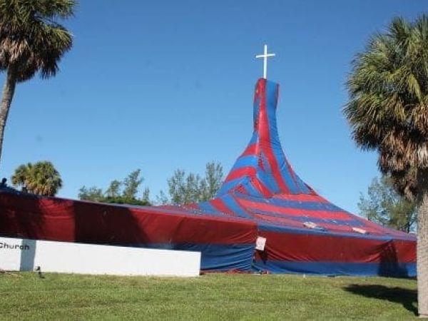 Gloria Dei tenting