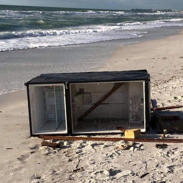 Trawler&rsquo;s oil tank found, fuel tank possibly missing