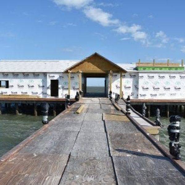 Pier tenant submits final lease offer