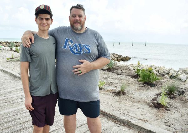 Boy Scouts replant City Pier shoreline