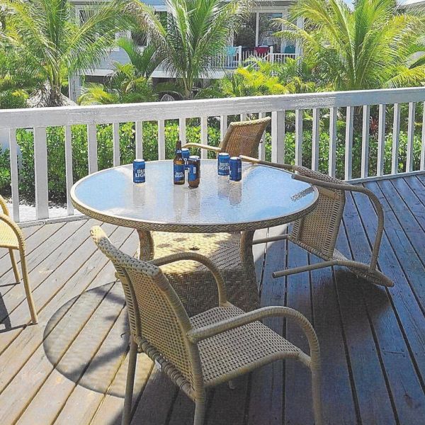 Holmes Beach commissioner receives noise warning