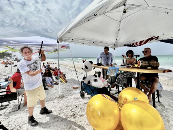 Beachgoers unite, sue for access