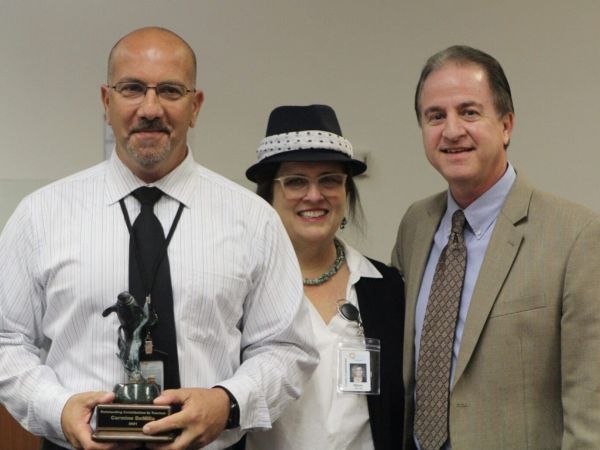 Red tide cleanup efforts earn park operations manager tourism award