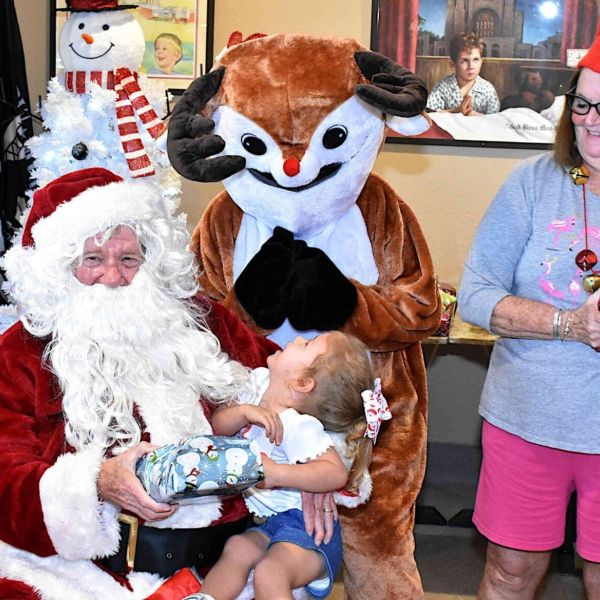 AMI Moose Lodge celebrates Christmas