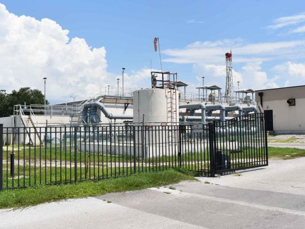 Sewage discharges continue in Bradenton