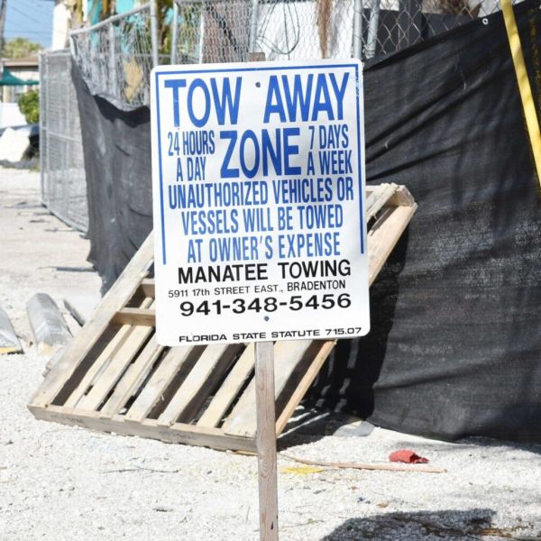 Bradenton Beach considering towing standards and maximum fees