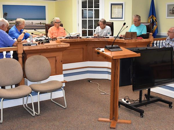 Azure Shores ordinance headed to city commission