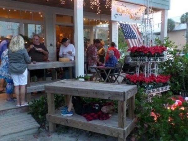 Anna Maria Holiday of Treasures elf