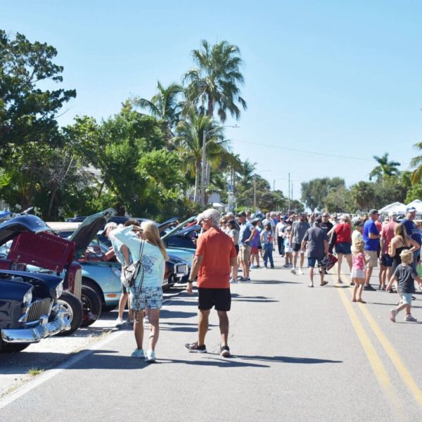 Crowds welcome back Bayfest