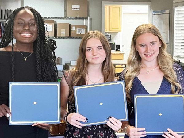 AMI Chamber awards academic scholarships