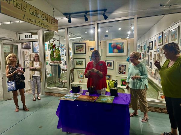 Holiday shoppers flock to Market Night