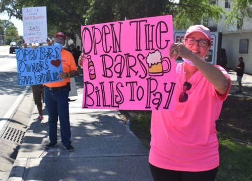 Island bar owners, bartenders protest continued closures