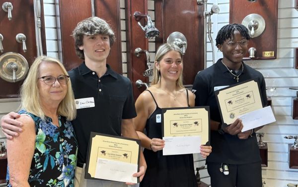 AMI Chamber awards scholarships