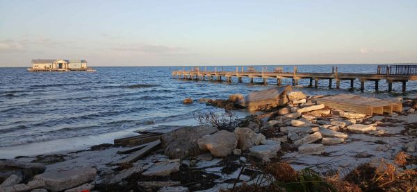 Commission supports mayor&rsquo;s pier repair request