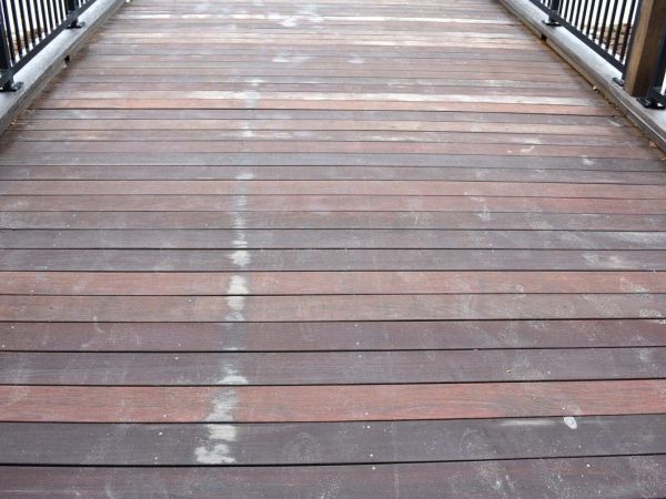 City Pier to receive a second coat of stain