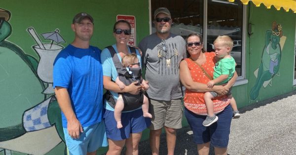 The return of red tide may be driving away some tourists