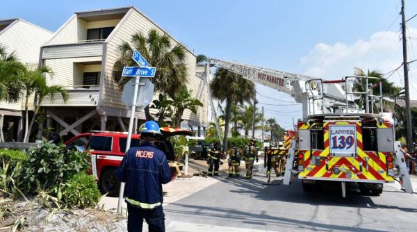 Multiple departments fight Bradenton Beach fire