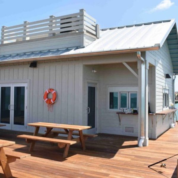 Grill and bait shop tenant sought for City Pier