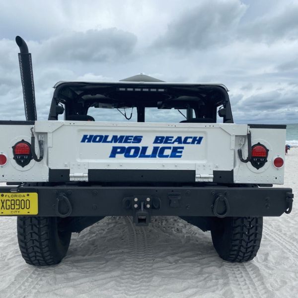 Holmes Beach officer assaulted by suspect