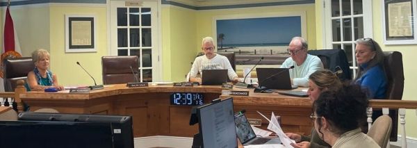 City commission discussing building department restructuring