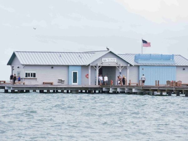 Top two City Pier grill and bait shop bidders to be named