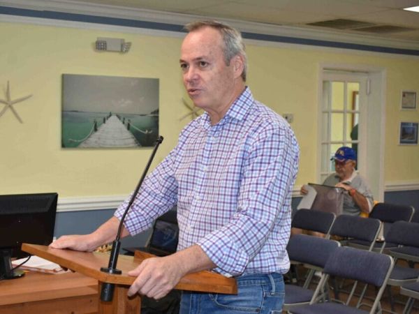 Sunshine Law expert seeks records from four county commissioners