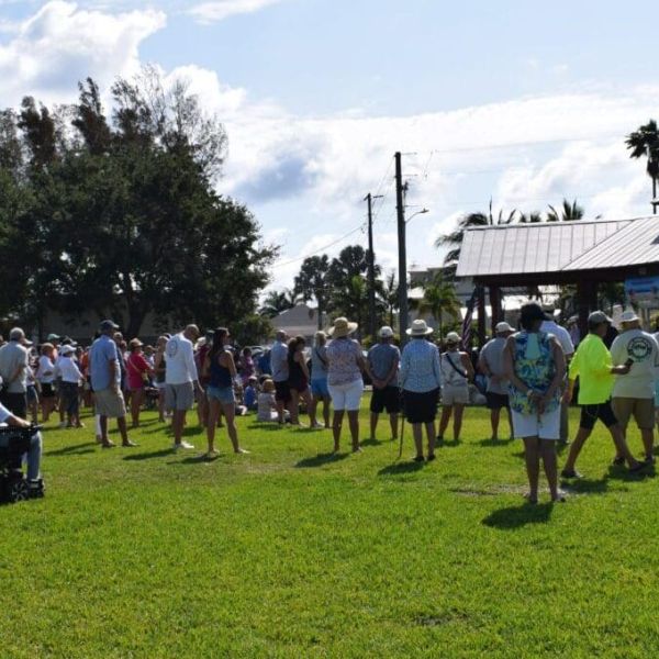 Hundreds rally against consolidation, garage