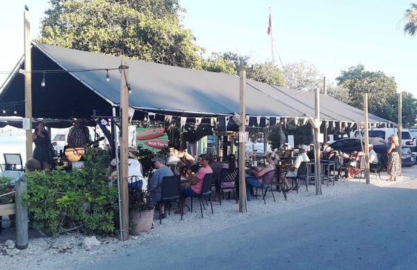 Residents request end of expanded outdoor seating