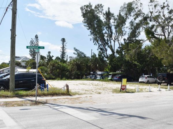 Anna Maria considers approving paid parking lot