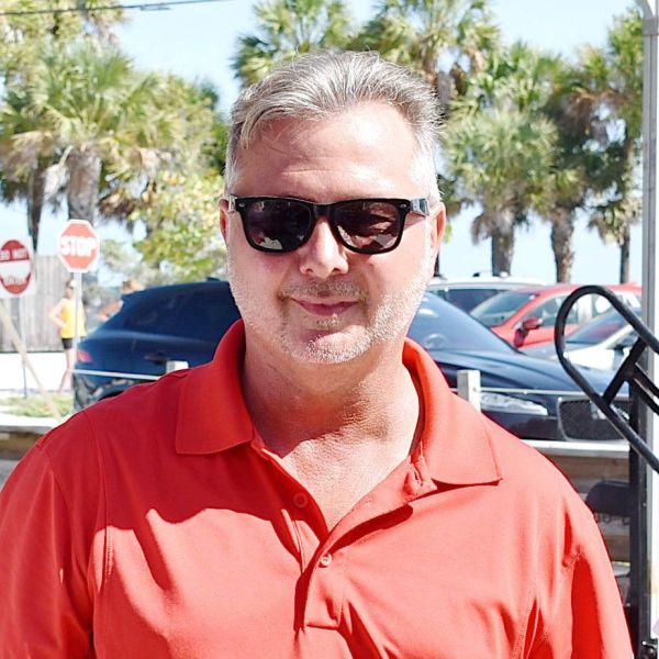 Public Works Manager bidding farewell to Anna Maria