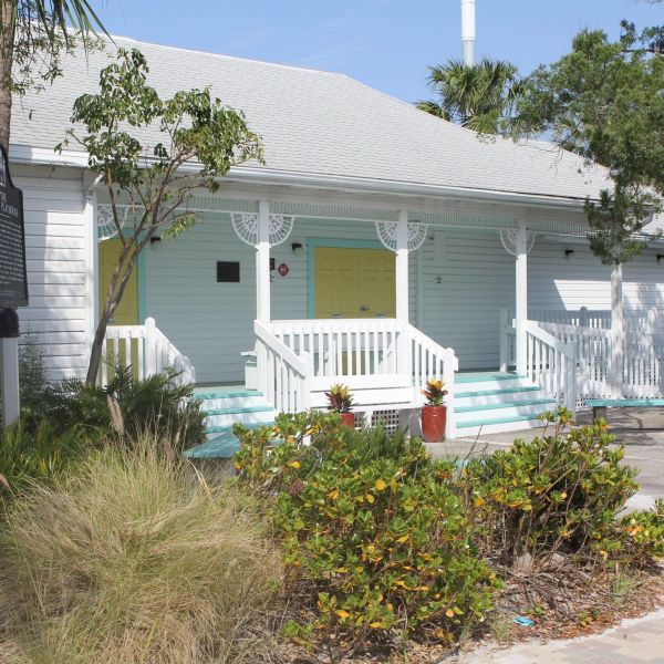 Island Players reach out to Freedom Village