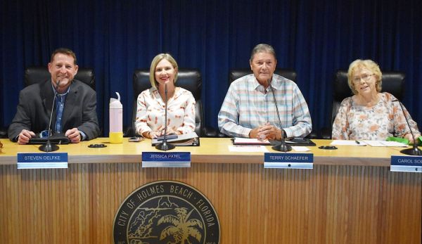 Holmes Beach commission seats to be decided Nov. 4