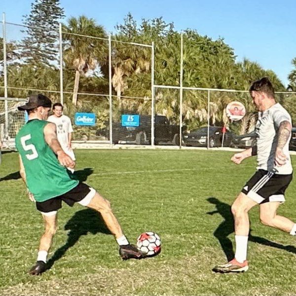 Vintage Beach begins season with win