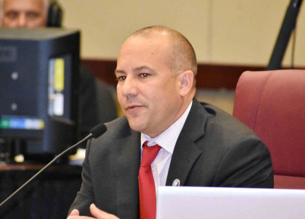 Van Ostenbridge seeks Fifth Amendment protections