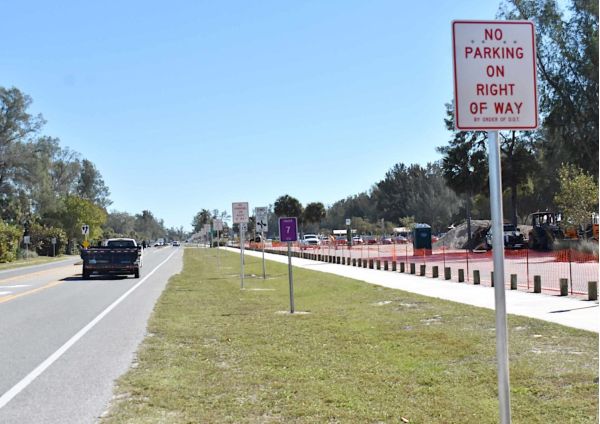 Coquina Beach &lsquo;no parking&rsquo; signs discussed