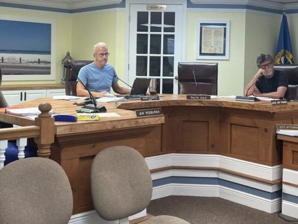 Commissioners approve funding to remove derelict boats