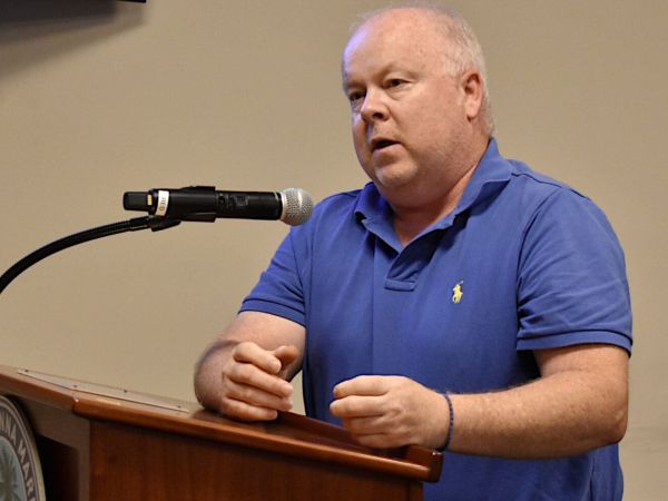 Seymour withdraws city commission application