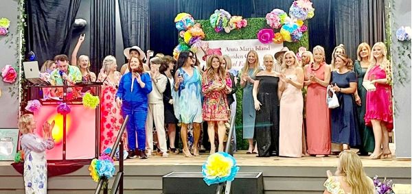 Garden club hosts &lsquo;Flower Power&rsquo; fashion show