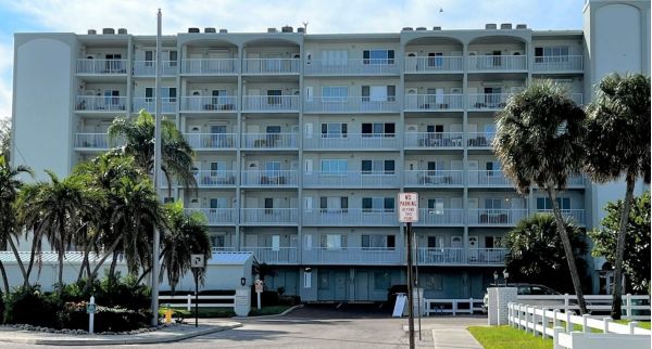 Commissioners talk building recertification regulations