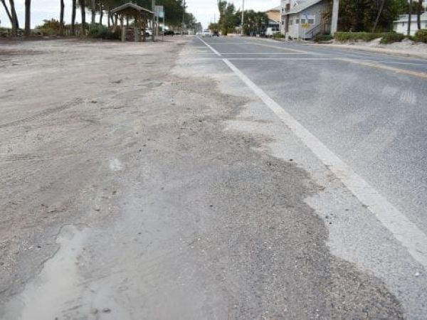 Bradenton Beach Gulf Drive bike path