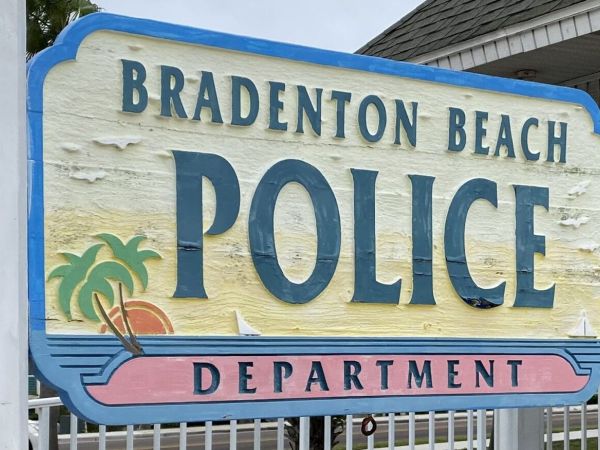 Bridge Street arrest ties up police for hours