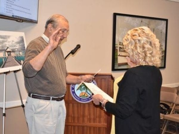Anna Maria swearing in Murphy