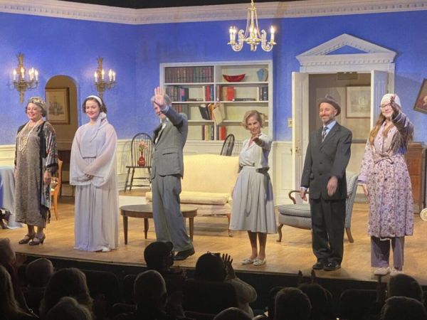 Island Players don&rsquo;t disappoint with &ldquo;Blithe Spirit&rdquo;