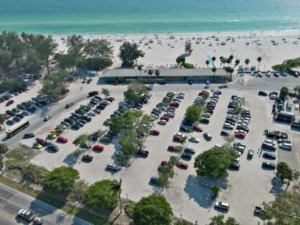 City leaders continue to fight parking garage