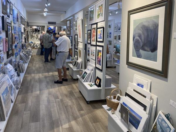 Artists Guild holds grand reopening
