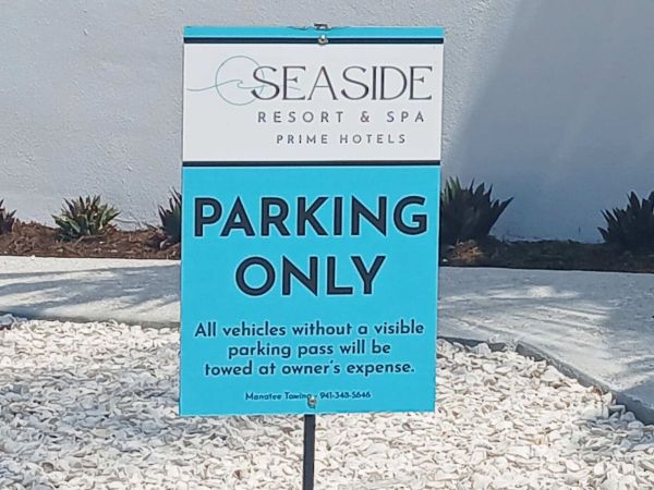 Mayor stops improper beach access parking restriction