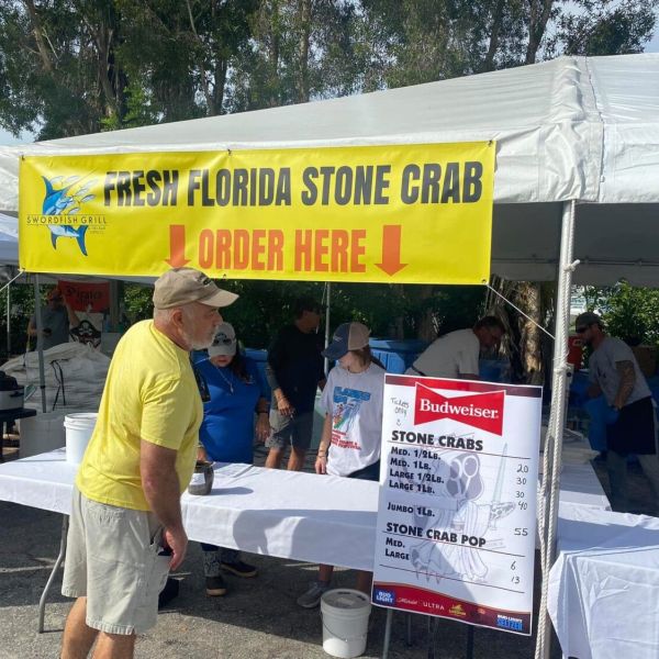 Cortez celebrates stone crabs